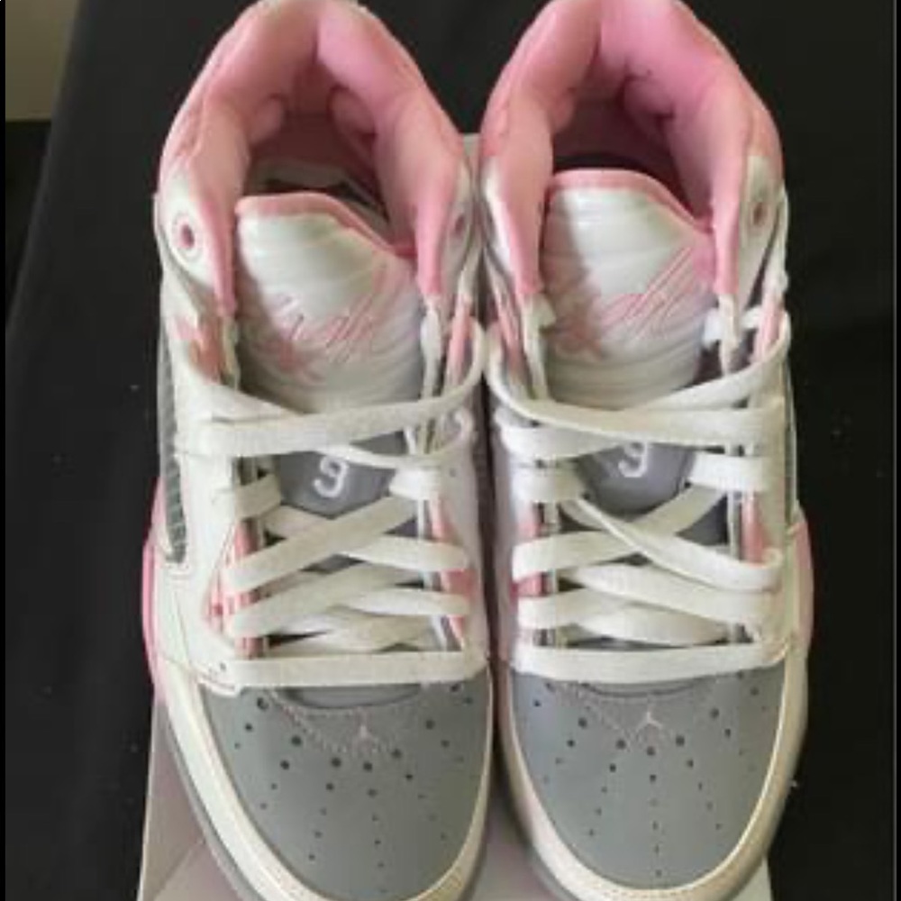WMNS JORDAN 9